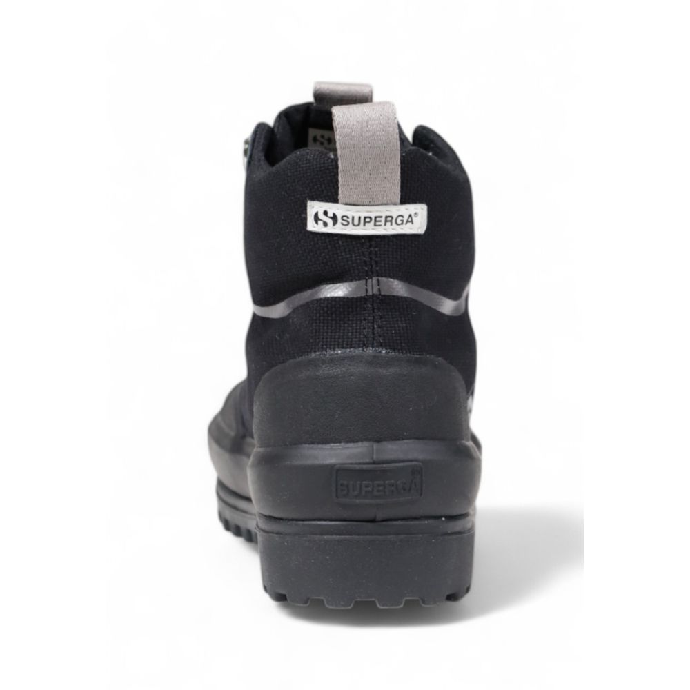 Baskets en toile noires Superga