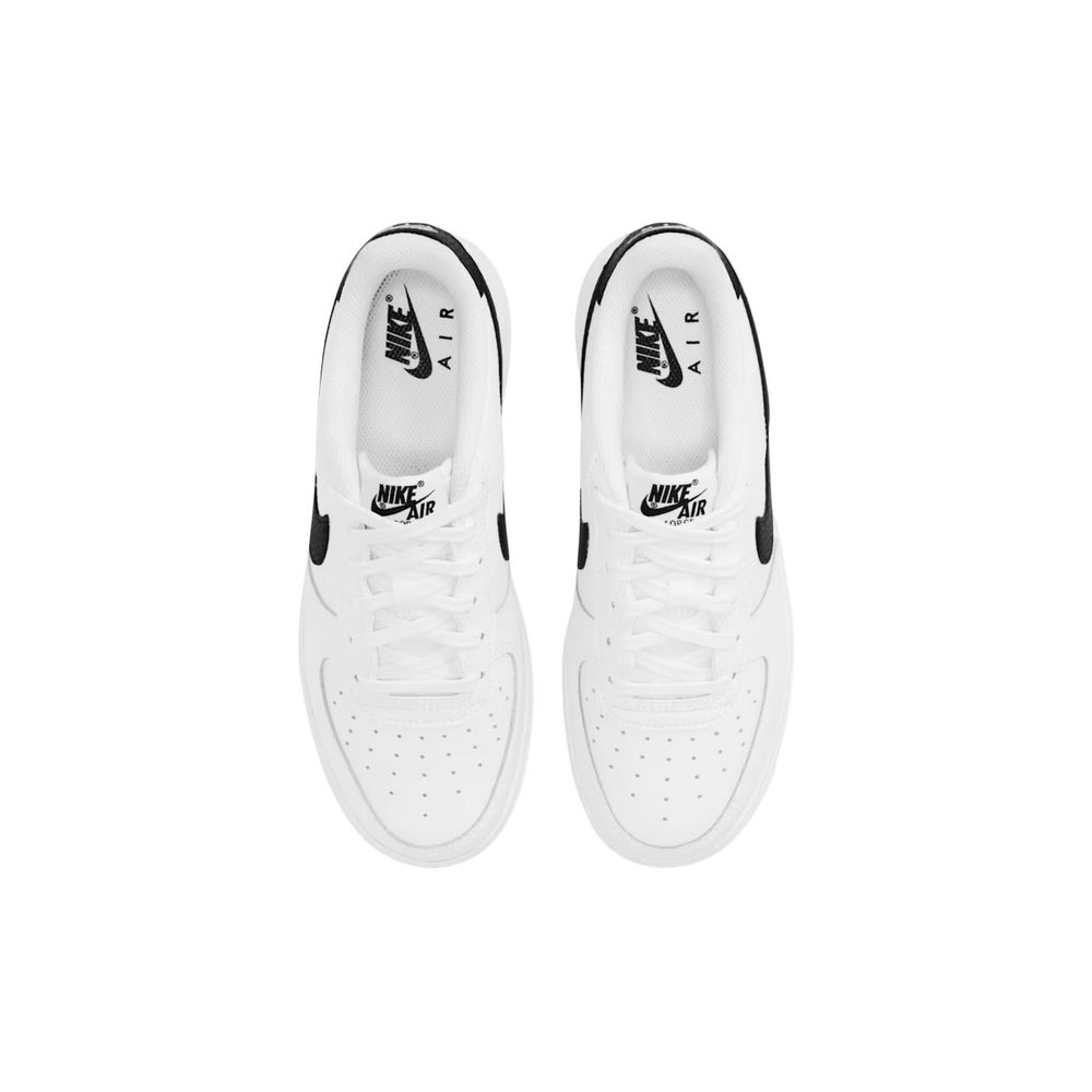Nike Weiße Low-Top-Sneaker aus Leder