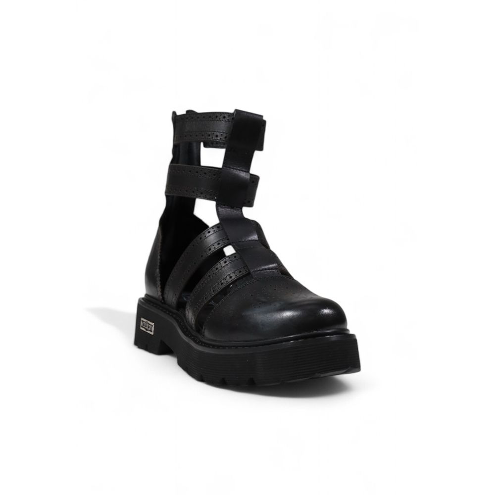 Cult Schwarze Ledersandalen
