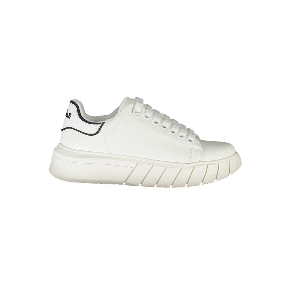 Sneakers femme Gaelle Paris blanches en polyuréthane
