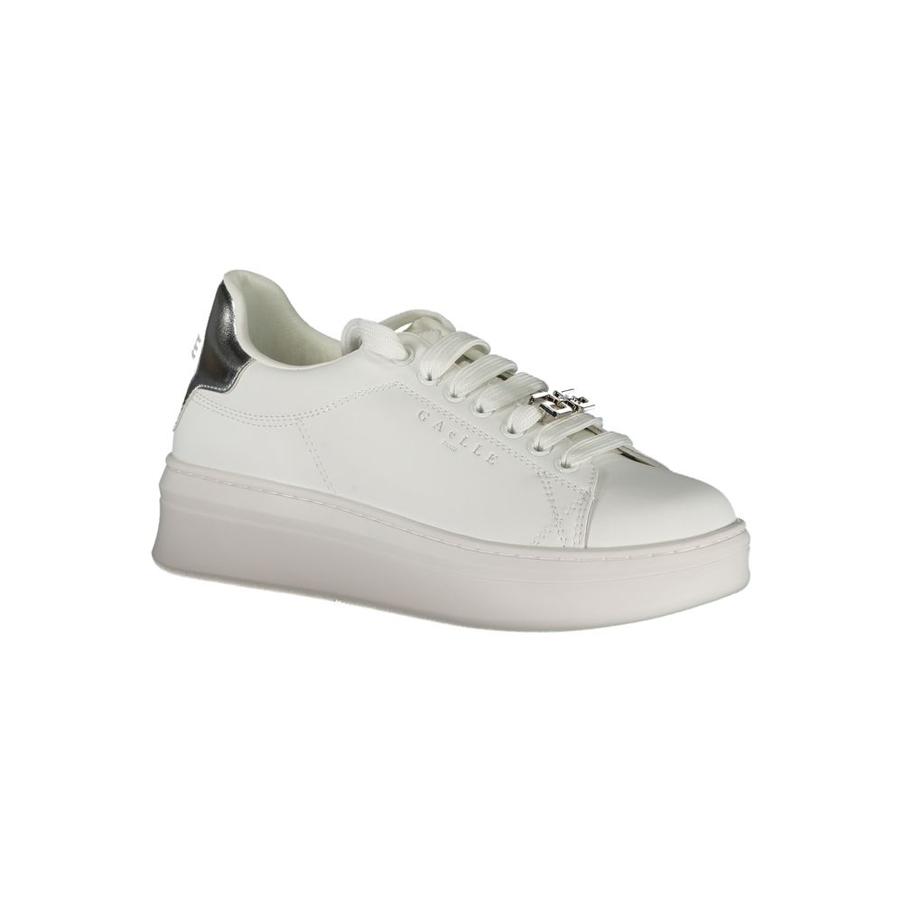 Baskets blanches Gaelle Paris en polyester style athlétique